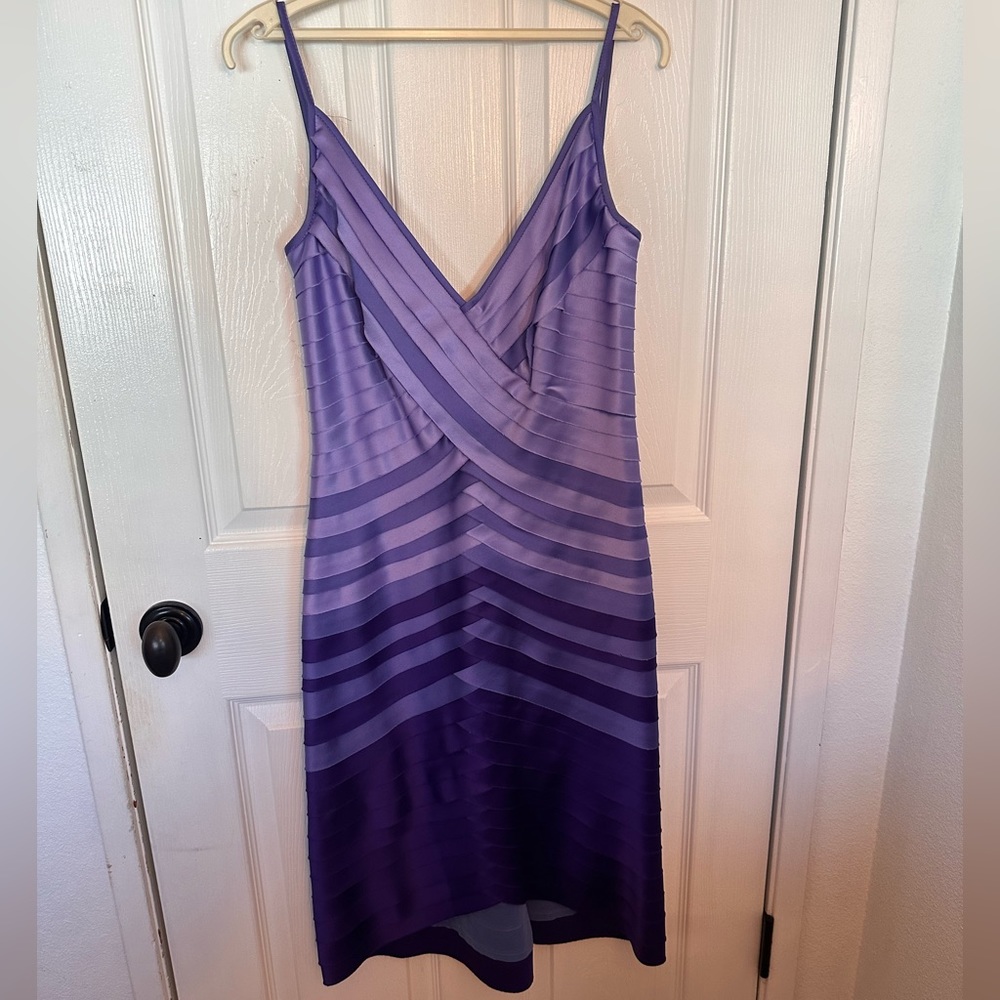 Tadashi Shoji purple cocktail dress, size 2, kept in great condition